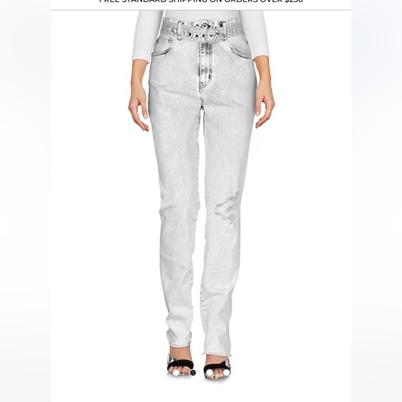 Jeans - Picture 1 of 10